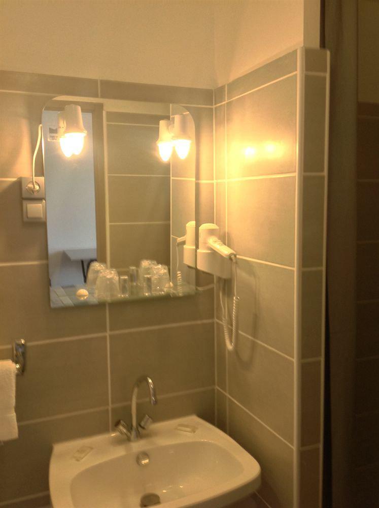Alp'Hotel Voreppe Ngoại thất bức ảnh