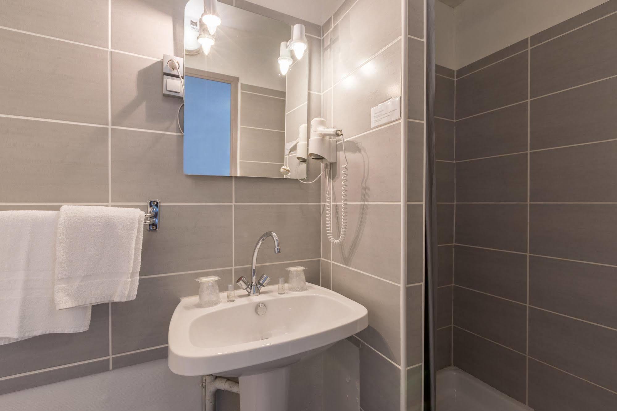 Alp'Hotel Voreppe Ngoại thất bức ảnh
