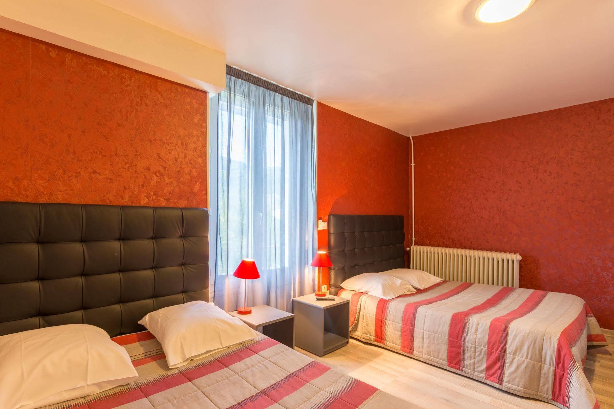 Alp'Hotel Voreppe Ngoại thất bức ảnh